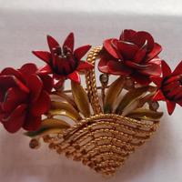 Spilla a cestino Trifari (anni 40-50)