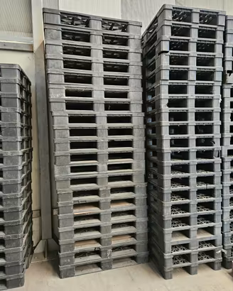 Pallet/Pedane in plastic. ricicl. (PP) AL.PE. 80x1
