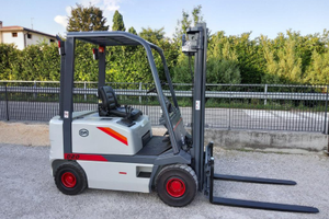 Carrello Elevatore Modello OM D20 Anno 1999