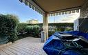 ampio-trilocale-con-giardino-e-box