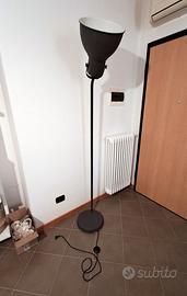 Lampada da terra, piantana