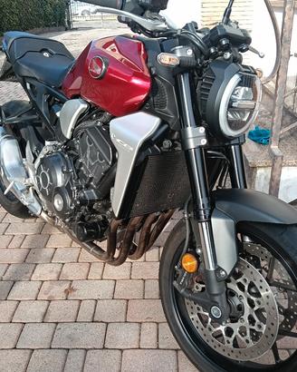Honda CB1000R 