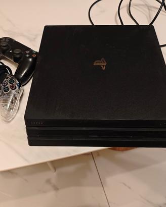 PS4 più 2 joystick 