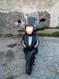 Piaggio Beverly 350