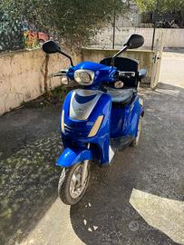 Scooter elettrico 