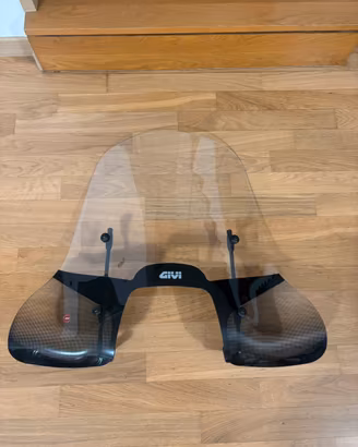 Parabrezza Givi per Beverly 300
