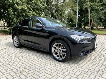 Alfa Romeo Stelvio 2.2 Q4 Ti 210cv - MOTORE NUOVO