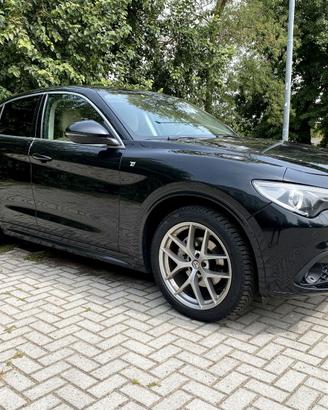 Alfa Romeo Stelvio 2.2 Q4 Ti 210cv - MOTORE NUOVO