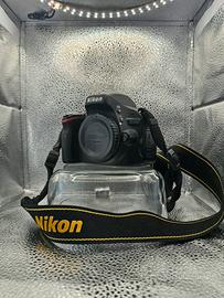 Reflex D5100 - Nero + Nikon AF-S DX Nikkor 18-55mm