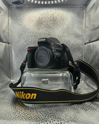 Reflex D5100 - Nero + Nikon AF-S DX Nikkor 18-55mm