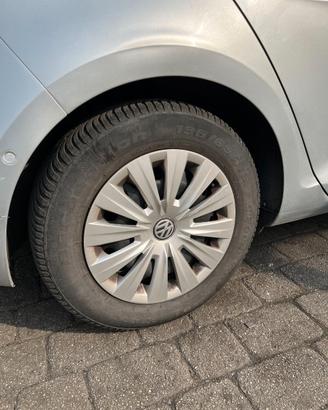 Nr 4 cerchi in acciaio con 4 gomme