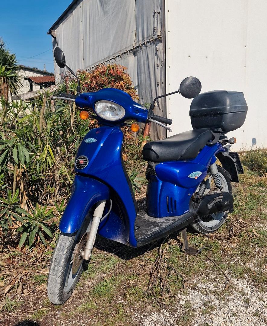 Aprilia Scarabeo 100 2001 Moto e Scooter In vendita a Macerata