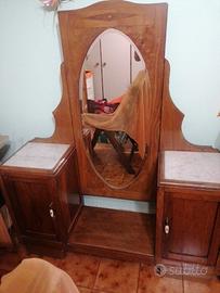 specchiera stile liberty