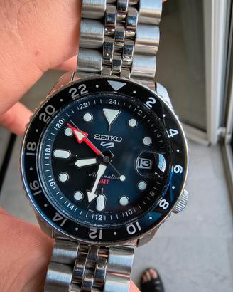 Seiko sport 5 gmt skx batman ssk003k1