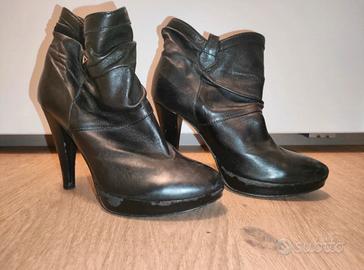 Stivaletti con tacco