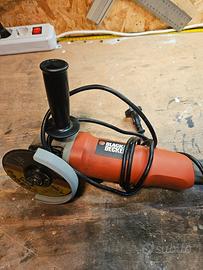 smerigliatrice flessibile black e decker