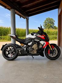 DIAVEL V4 RS