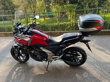 Honda NC750X del 2021