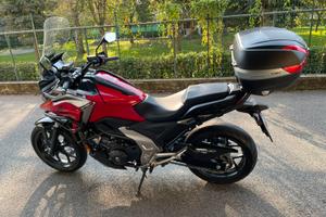 Honda NC750X del 2021