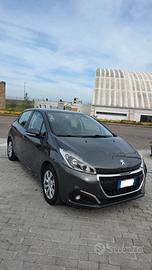 Peugeot 208 1.2 benzina 2017