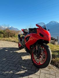 Suzuki Gsxr 750 k7
