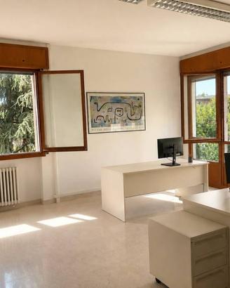 Immobile di 130 m² con 4 locali a Bologna