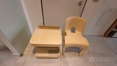 Sedia e tavolino della Kartell Joe Colombo 