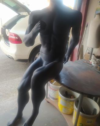 Manichino uomo modello senza testa