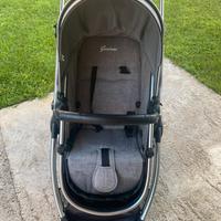 Giordani trio con parapioggia.