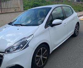 Peugeot 208 - 2016