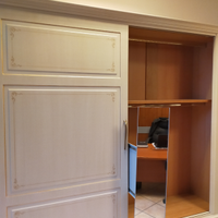 Armadiatura decape' avorio con decori