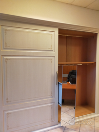 Armadiatura decape' avorio con decori