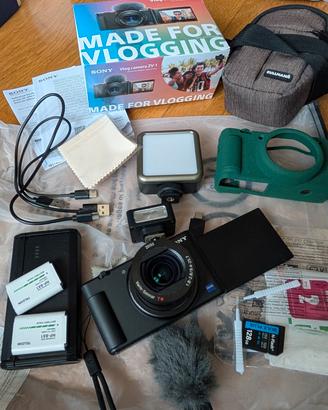 Sony ZV1 Camera Complete Pack Lights, Mic, Cover