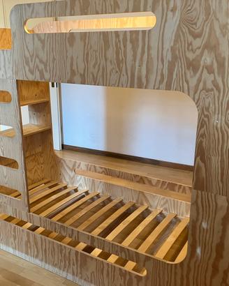 STUPENDO LETTO A CASTELLO MONTESSORI CON LIBRERIA