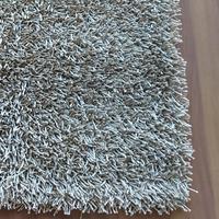Tappeto a fili lunghi argento 70x140