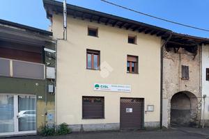 CASA SEMINDIPENDENTE A BRIVIO