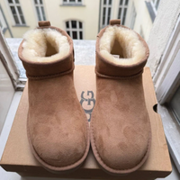 Stivaletti UGG Ultra Mini da donna  EU 38