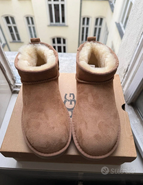 Stivaletti UGG Ultra Mini da donna  EU 38