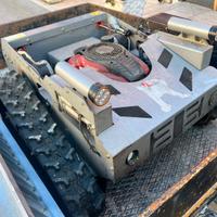 Tagliaerba radiocomandato cingolato