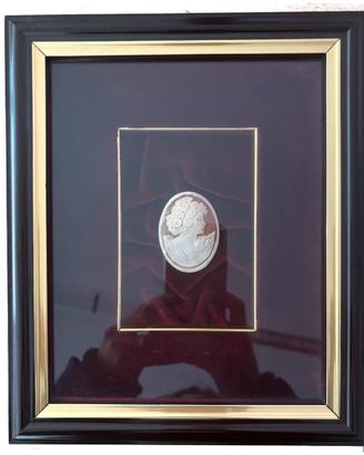 Quadro con cammeo