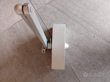 Chiudiporta aereo mab