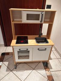 cucina giocattolo per bambini