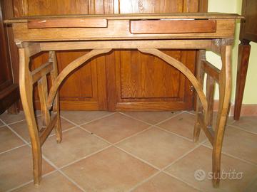 scrittoio stile liberty