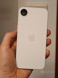 iPhone 16e