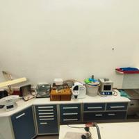 Laboratorio odontotecnico banchi e Sala gessi