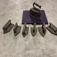 Ferri da stiro antichi