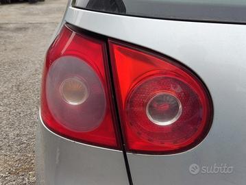 Fanale posteriore sx VOLKSWAGEN GOLF 5 2004