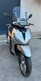 Beverly 400 HPE 2022