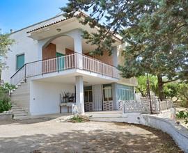 Villa a Putignano, 4 locali