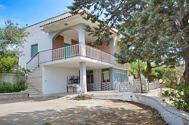 Villa a Putignano, 4 locali